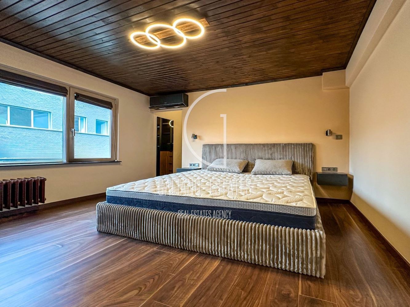 Четиристаен апартамент в кв. Изток-0 Четиристаен апартамент в кв. Изток - 0