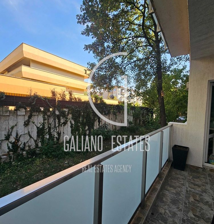 Уникален тристаен апартамент в кв. Изток - 0