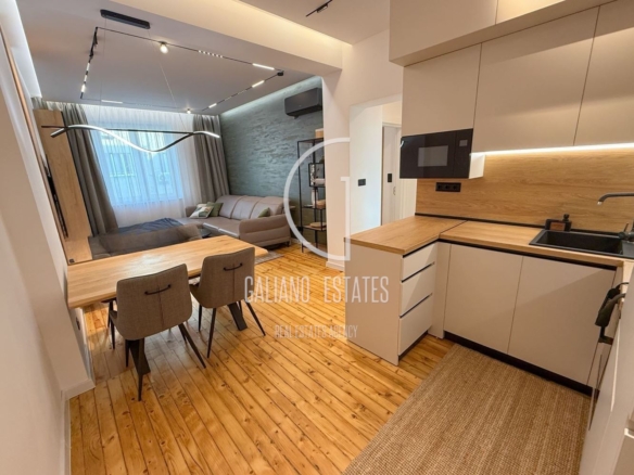 Луксозен четиристаен апартамент в Център - 0