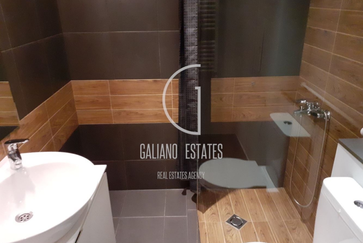 Уютен тристаен апартамент до УНСС - 0