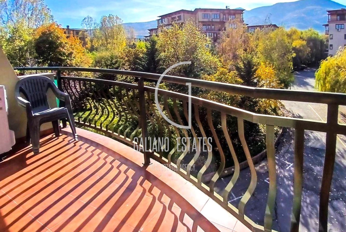 Просторен тристаен апартамент с гараж в кв. Витоша - 0