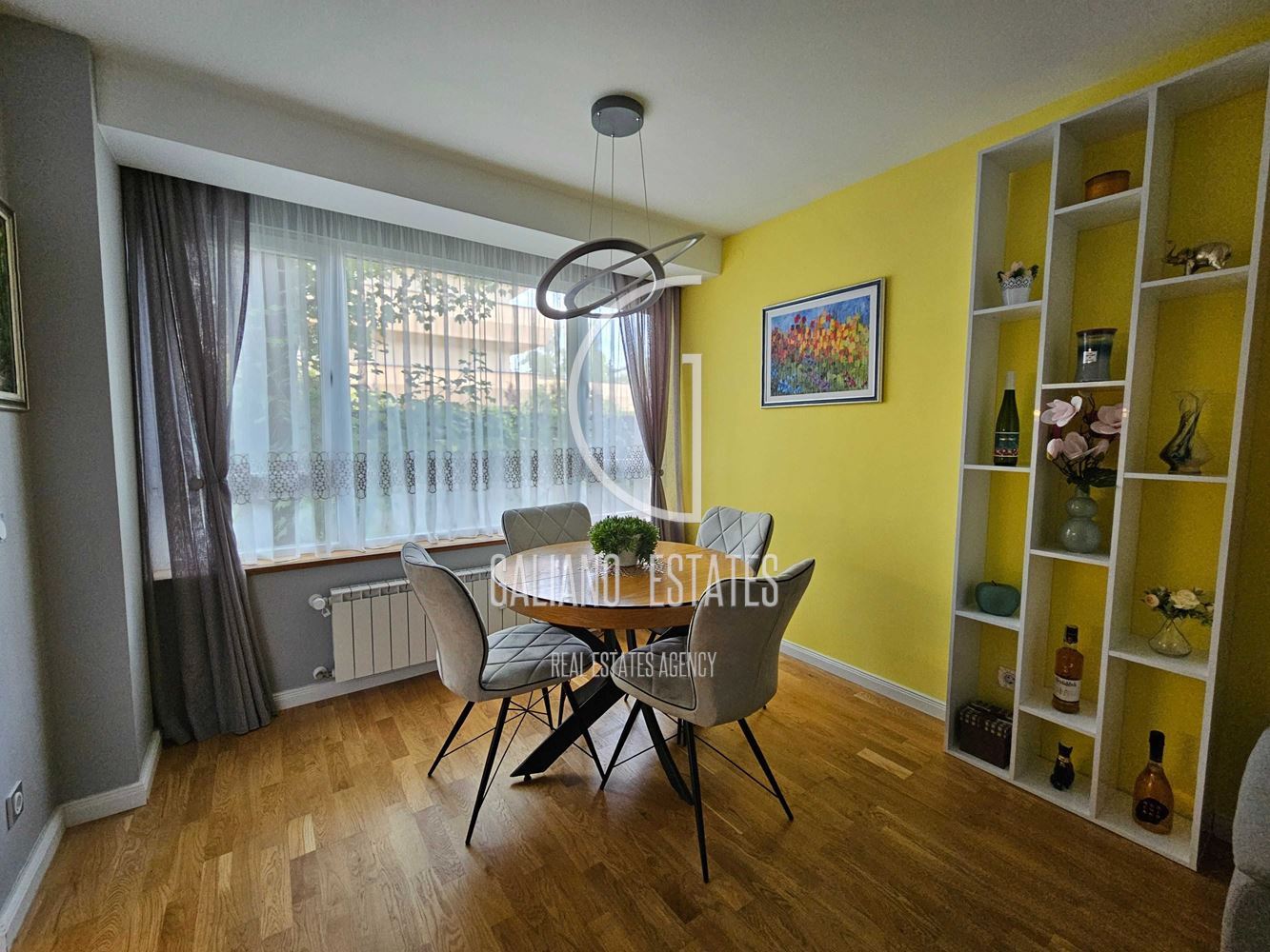 Уникален тристаен апартамент в кв. Изток - 0