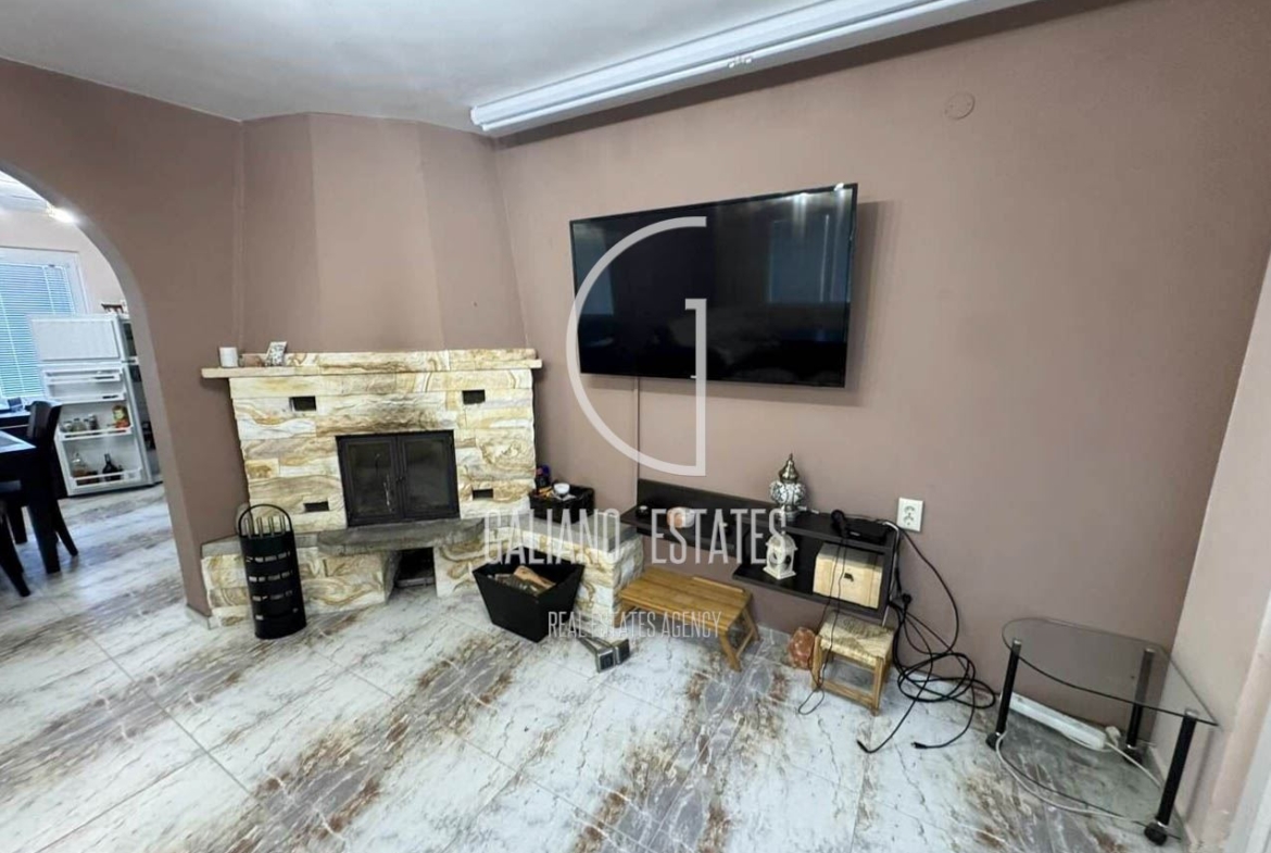 Къща в с. Драговищица - 0