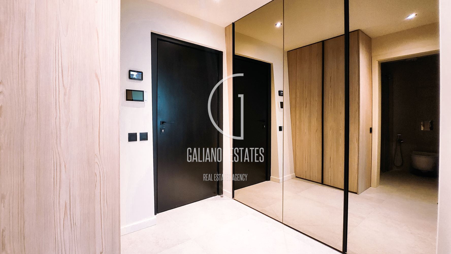 Уютен, модерен апартамент в луксозна сграда - 0