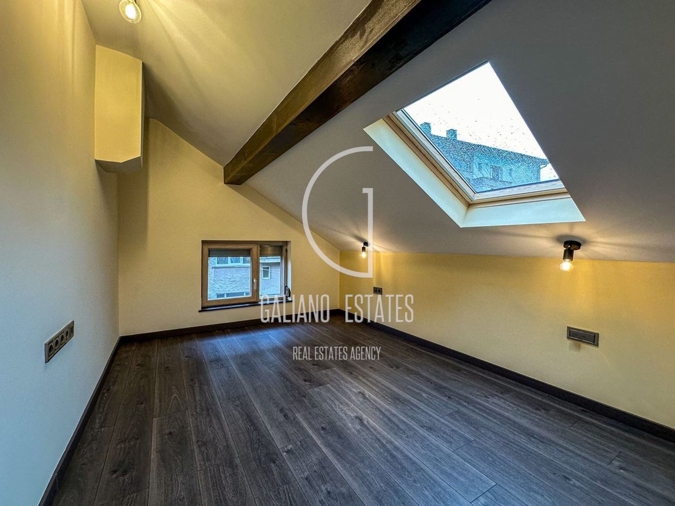 Четиристаен апартамент в кв. Изток-0 Четиристаен апартамент в кв. Изток - 0