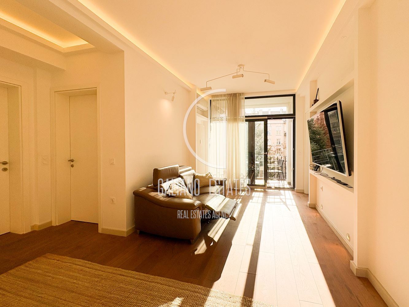 Стилен апартамент в сърцето на София - 0