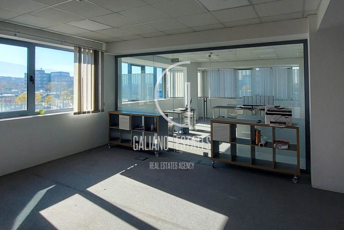 Многофункционално луксозно помещение на бул. Владимир Вазов - 0