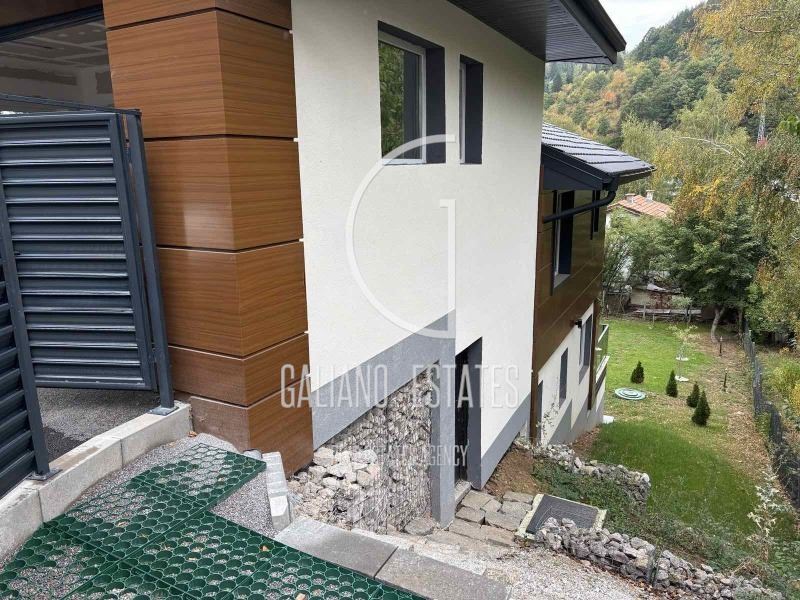 Продава КЪЩА, гр. София, с. Владая - 0