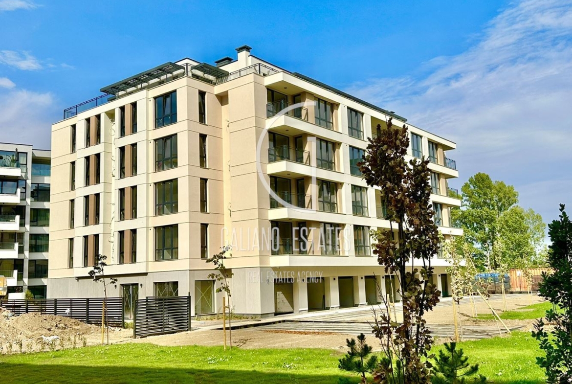 Просторен и слънчев тристаен апартмент в кв. Малинова долина - 0