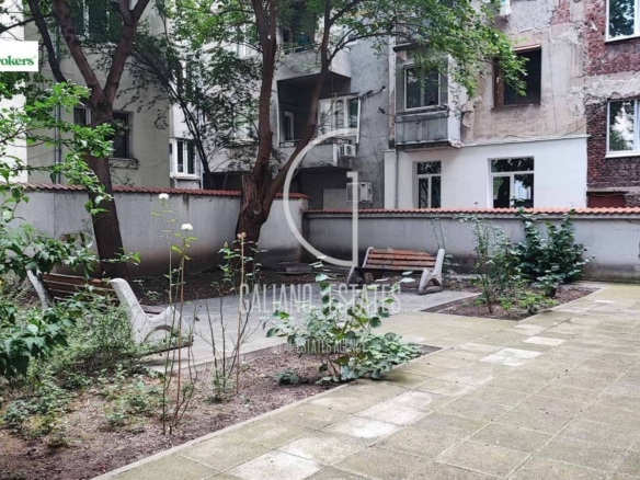 Дава под наем 3-СТАЕН град София, Център - 0