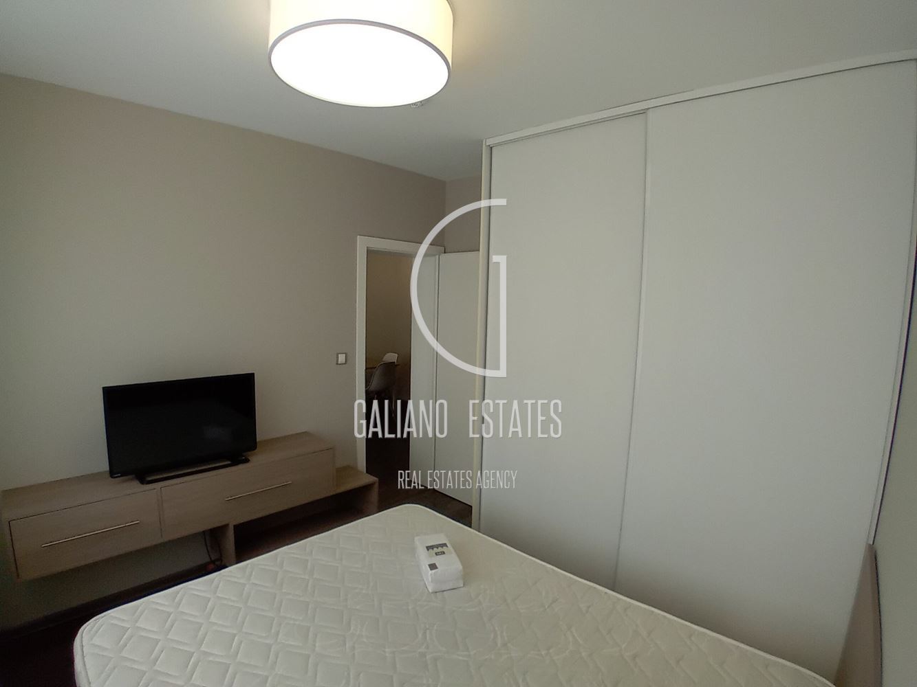 Уютен апартамент до УНСС - 0