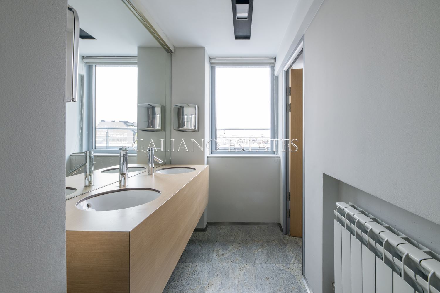 Представителен офис на бул. България - 0