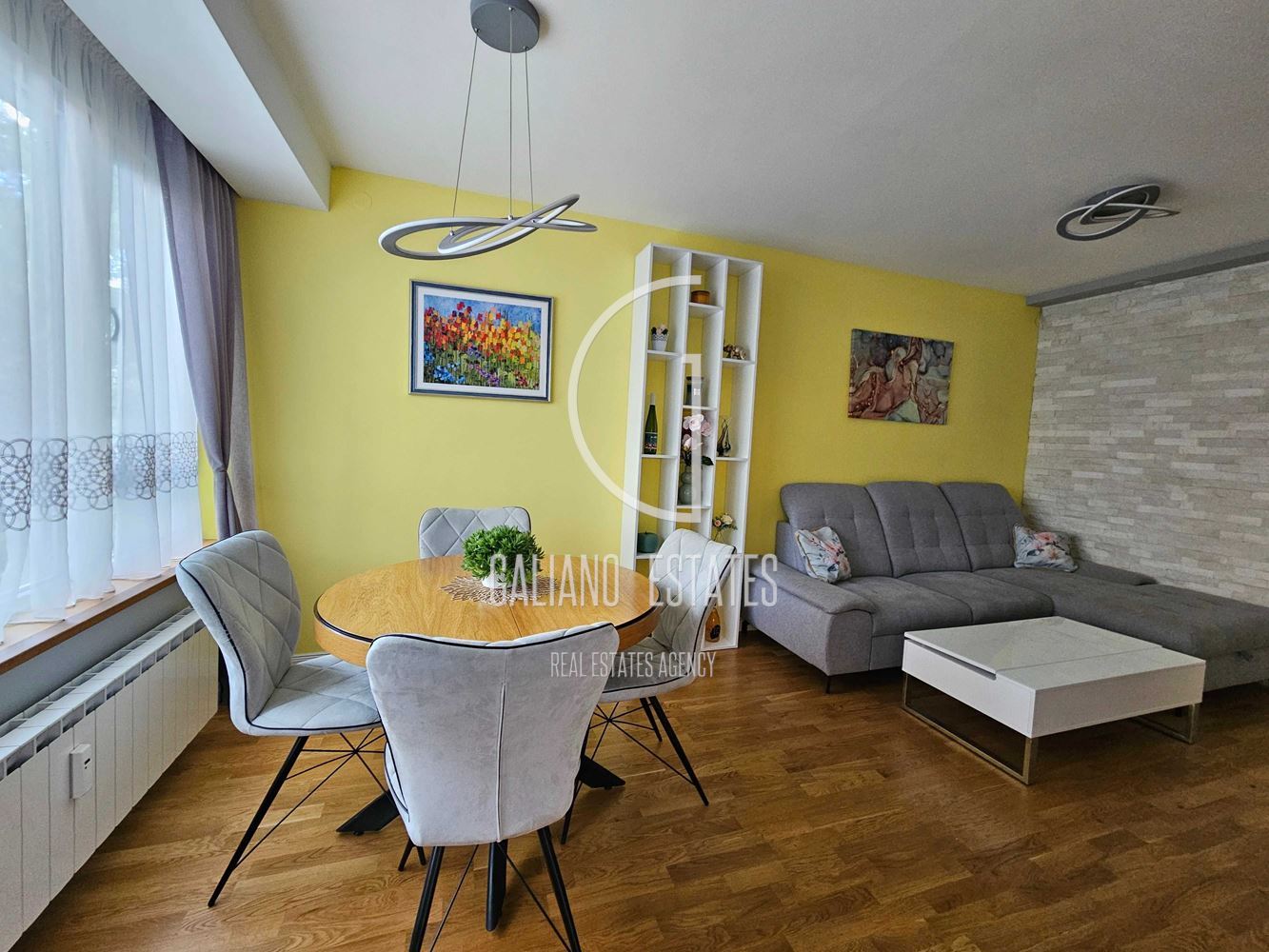 Уникален тристаен апартамент в кв. Изток - 0