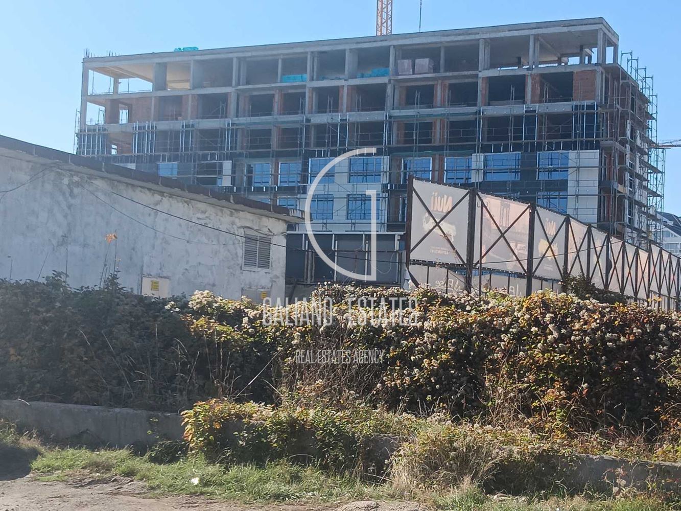 Тристаен апартамент в Люлин 6 - 0