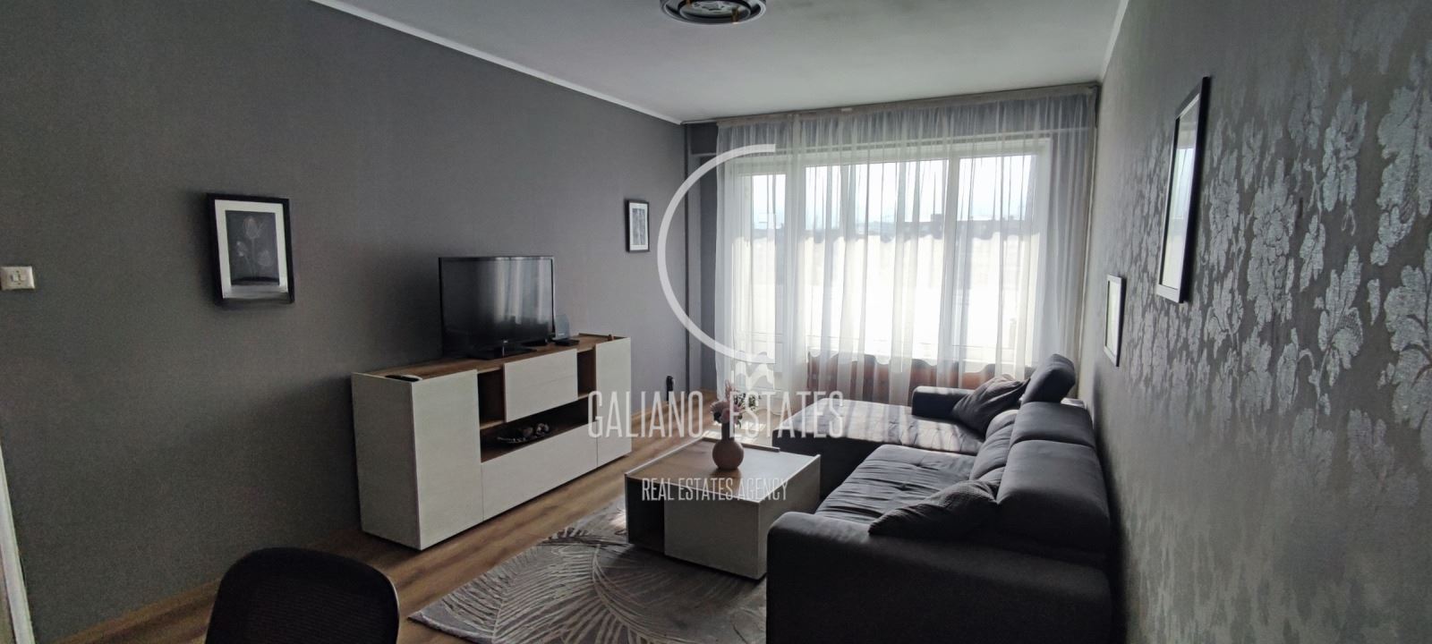 Южен, просторен и топъл 3-стаен апартамент под наем-0 Южен, просторен и топъл 3-стаен апартамент под наем - 0