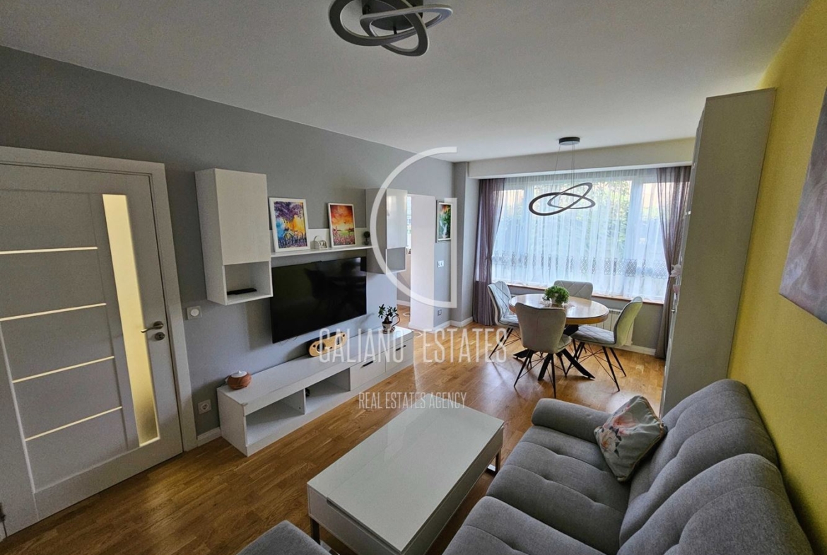 Уникален тристаен апартамент в кв. Изток - 0