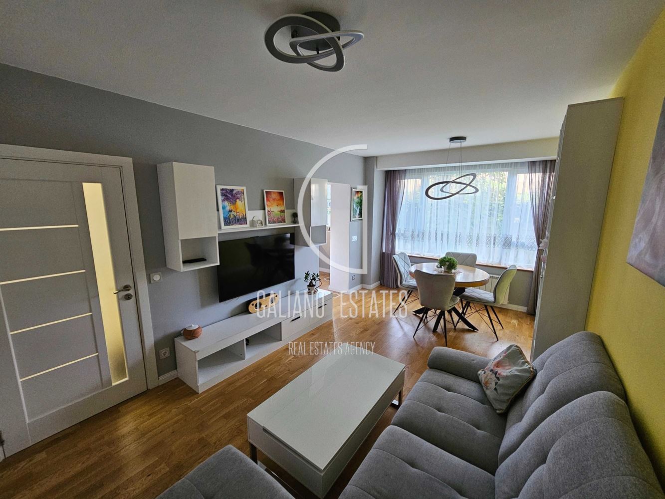 Уникален тристаен апартамент в кв. Изток - 0