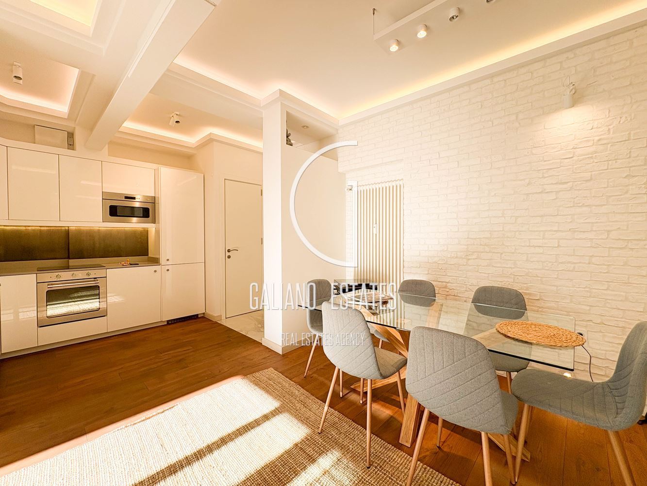 Стилен апартамент в сърцето на София-0 Стилен апартамент в сърцето на София - 0