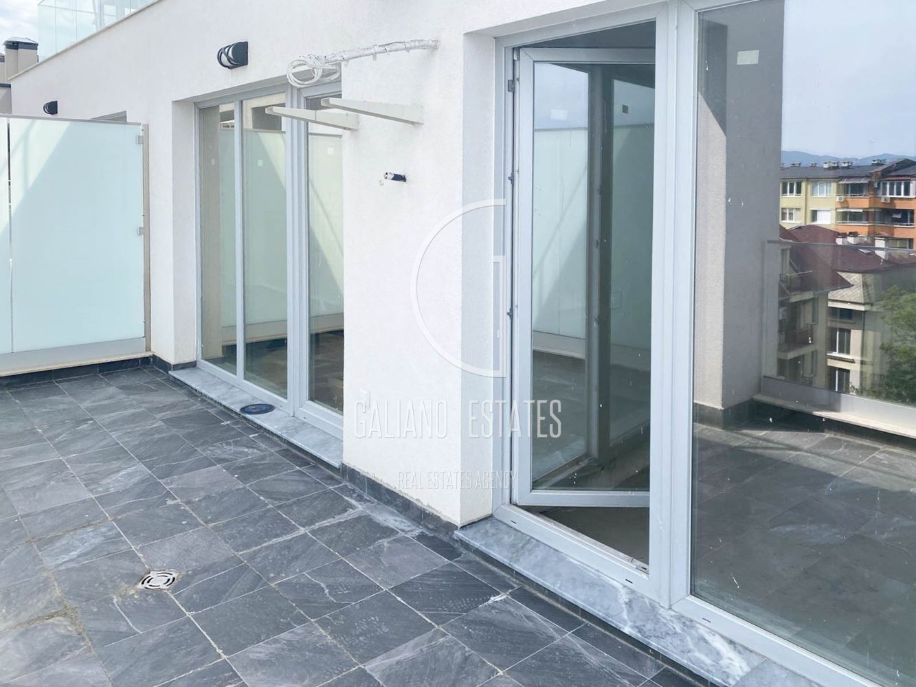 Панорамен двустаен апартамент в кв. Гео Милев-0 Панорамен двустаен апартамент в кв. Гео Милев - 0