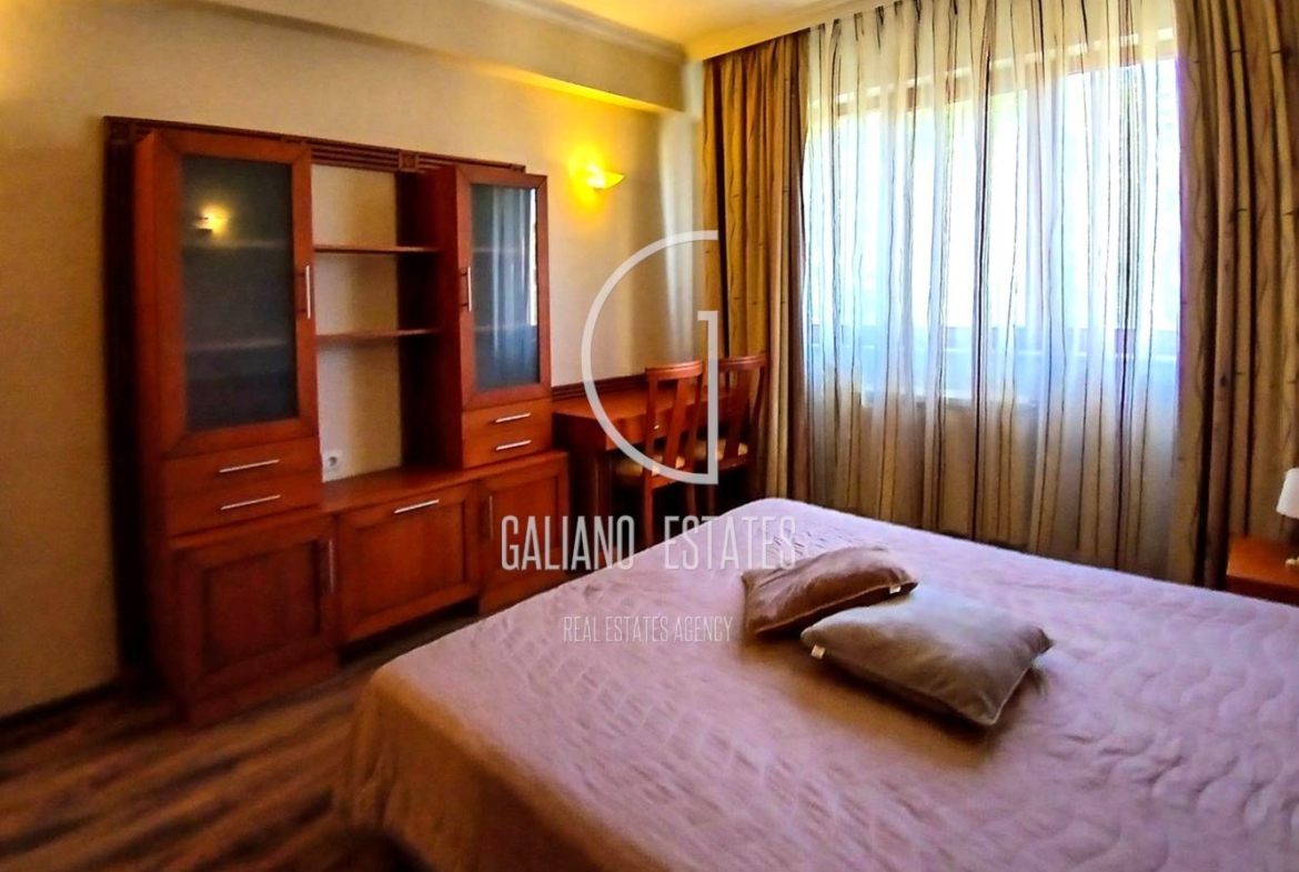 Просторен тристаен апартамент с гараж в кв. Витоша - 0