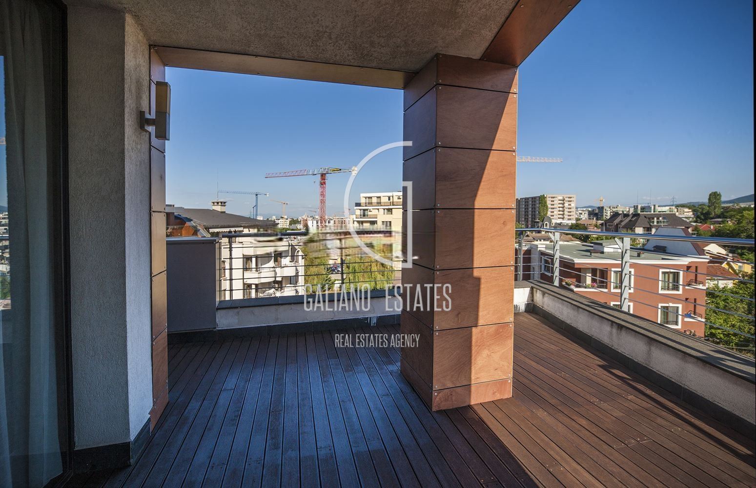 Слънчев апартамент до МОЛ Парадайс - 0