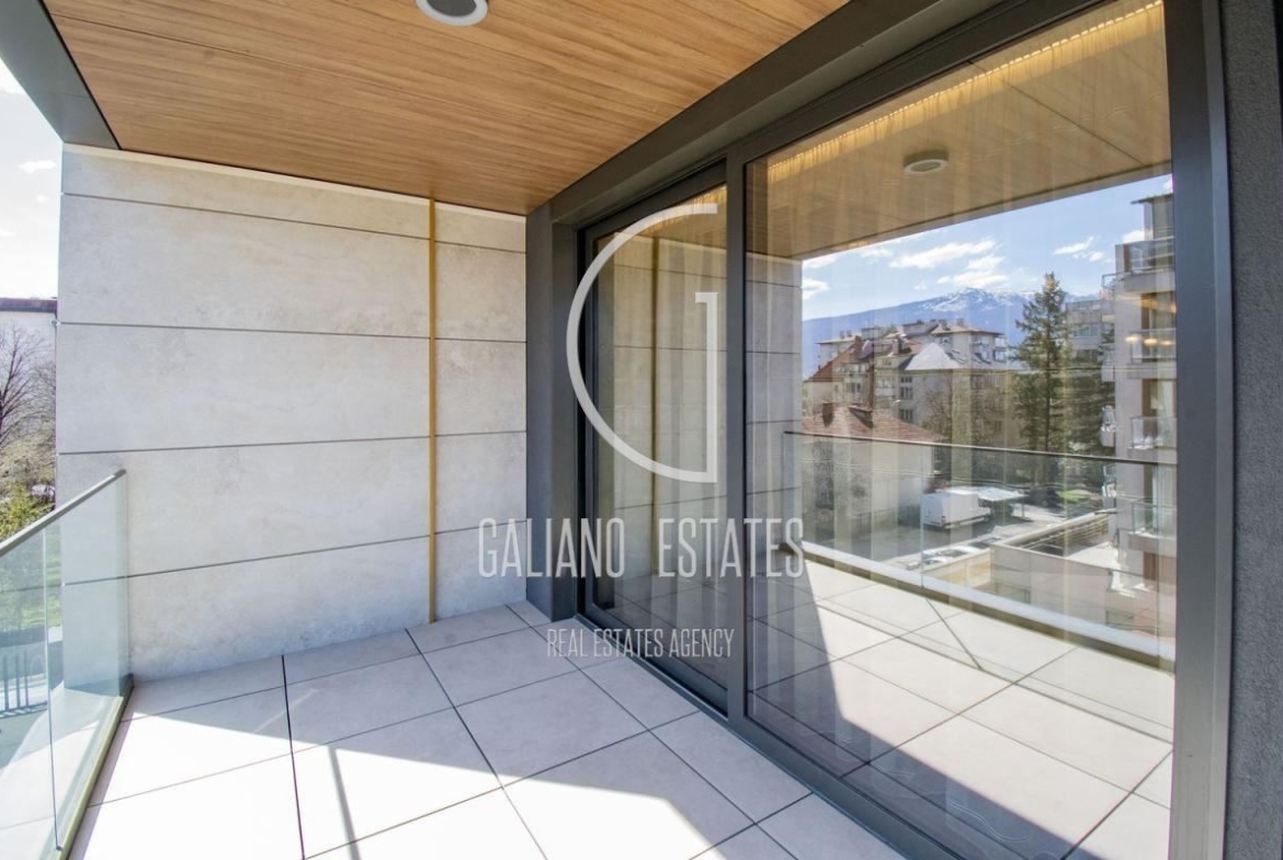 Елегантен апартамент в нова сграда - 0