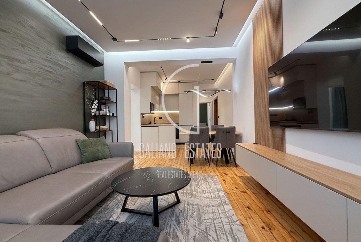 Луксозен четиристаен апартамент в Център - 0