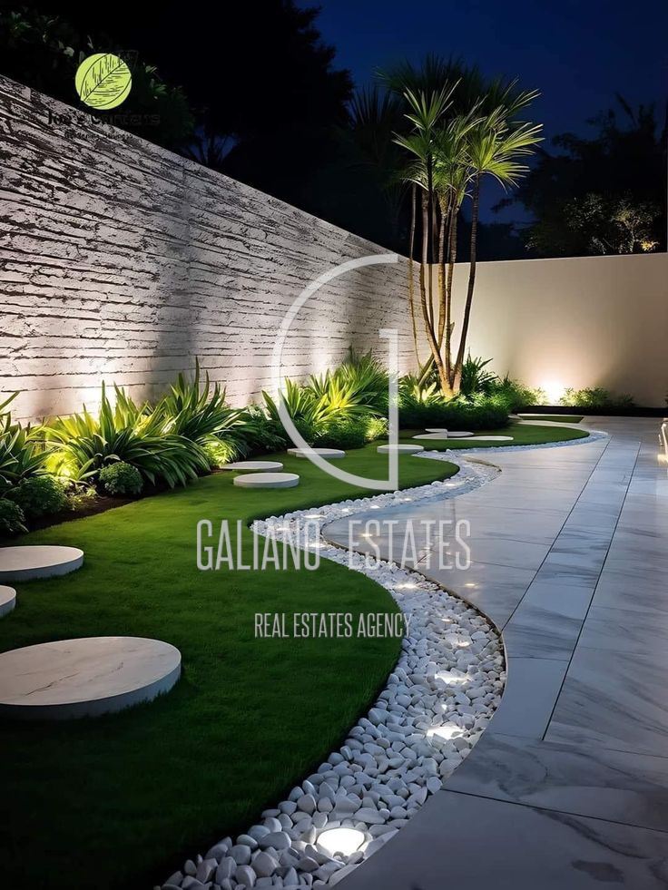 Слънчев двустаен апартамент в затворен комплекс - 0