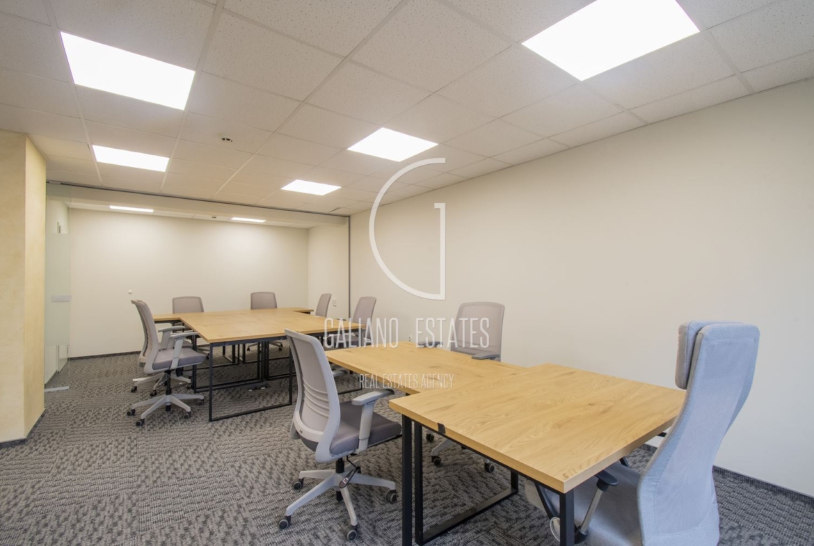 Просторен офис в бизнес сграда до Метростанция Жулио Кюри - 0