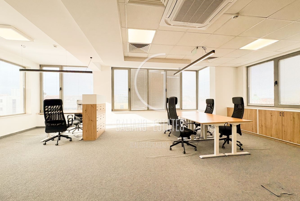 Обзаведен офис в бизнес сграда до Метростанция - 0