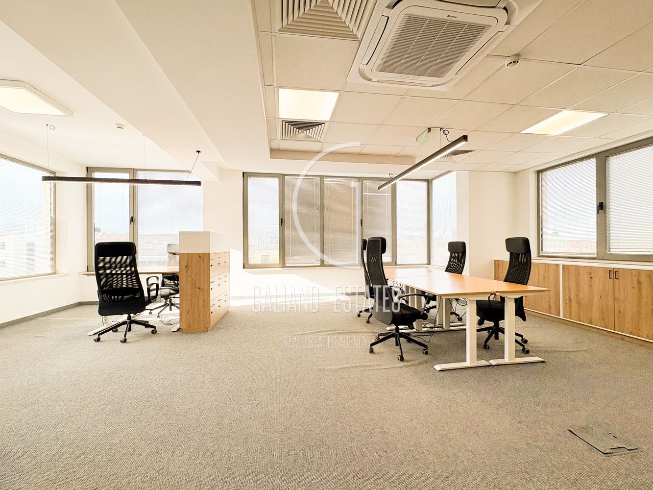 Обзаведен офис в бизнес сграда до Метростанция-0 Обзаведен офис в бизнес сграда до Метростанция - 0