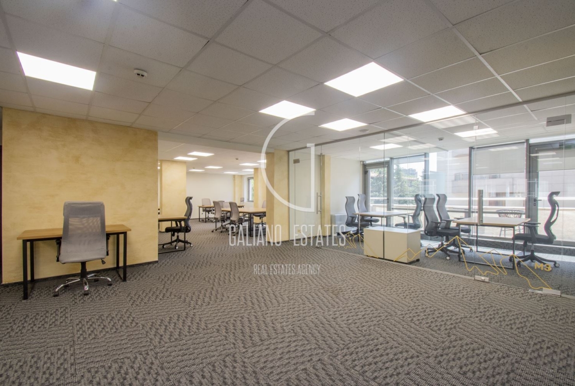 Просторен офис в бизнес сграда до Метростанция Жулио Кюри - 0