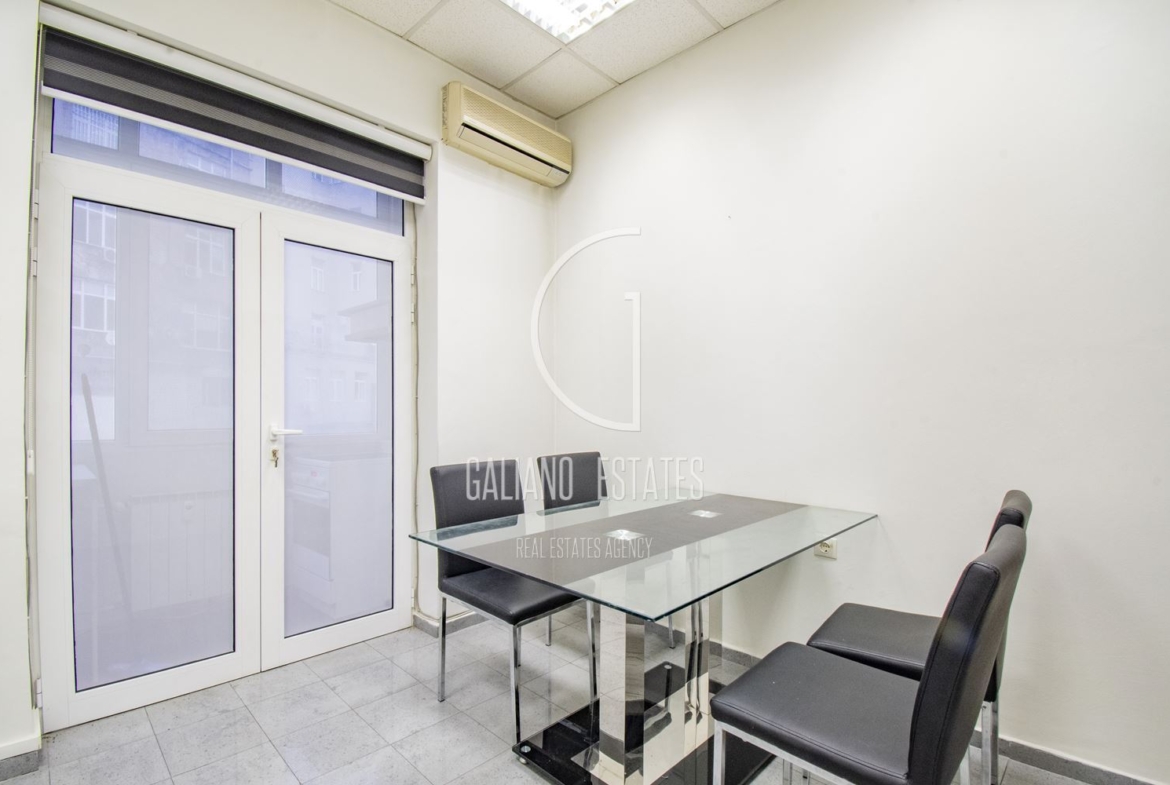 Имот подходящ за офис срещу Народен театър Иван Вазов - 0