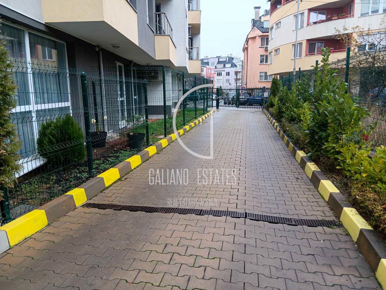 Тристаен апартамент в Манастирски ливади - 0