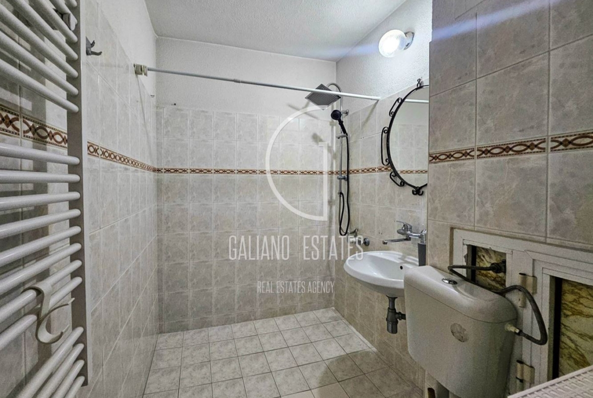 Уютен двустаен апартамент до 42 ОУ в жк. Хаджи Димитър - 0