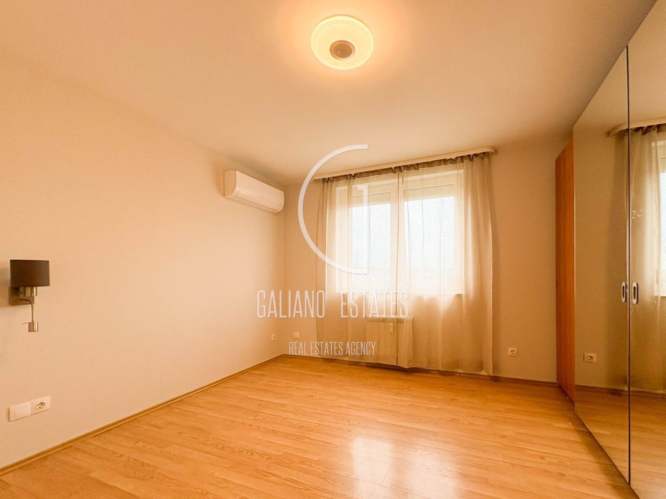 Уютен апартамент в близост до Южния парк - 0