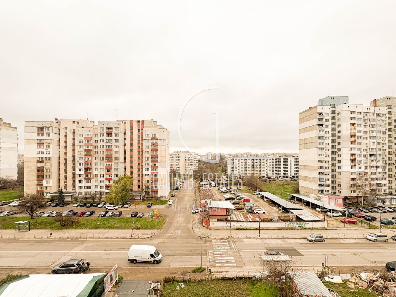 Уютен двустаен апартамент - 0