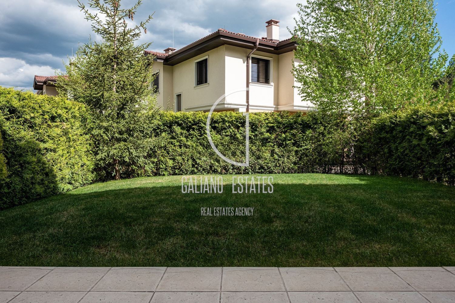 Stylish house in a gated community near the Anglo-American School-0 Стилна къща в затворен комплекс до Англо-Американското училище - 0