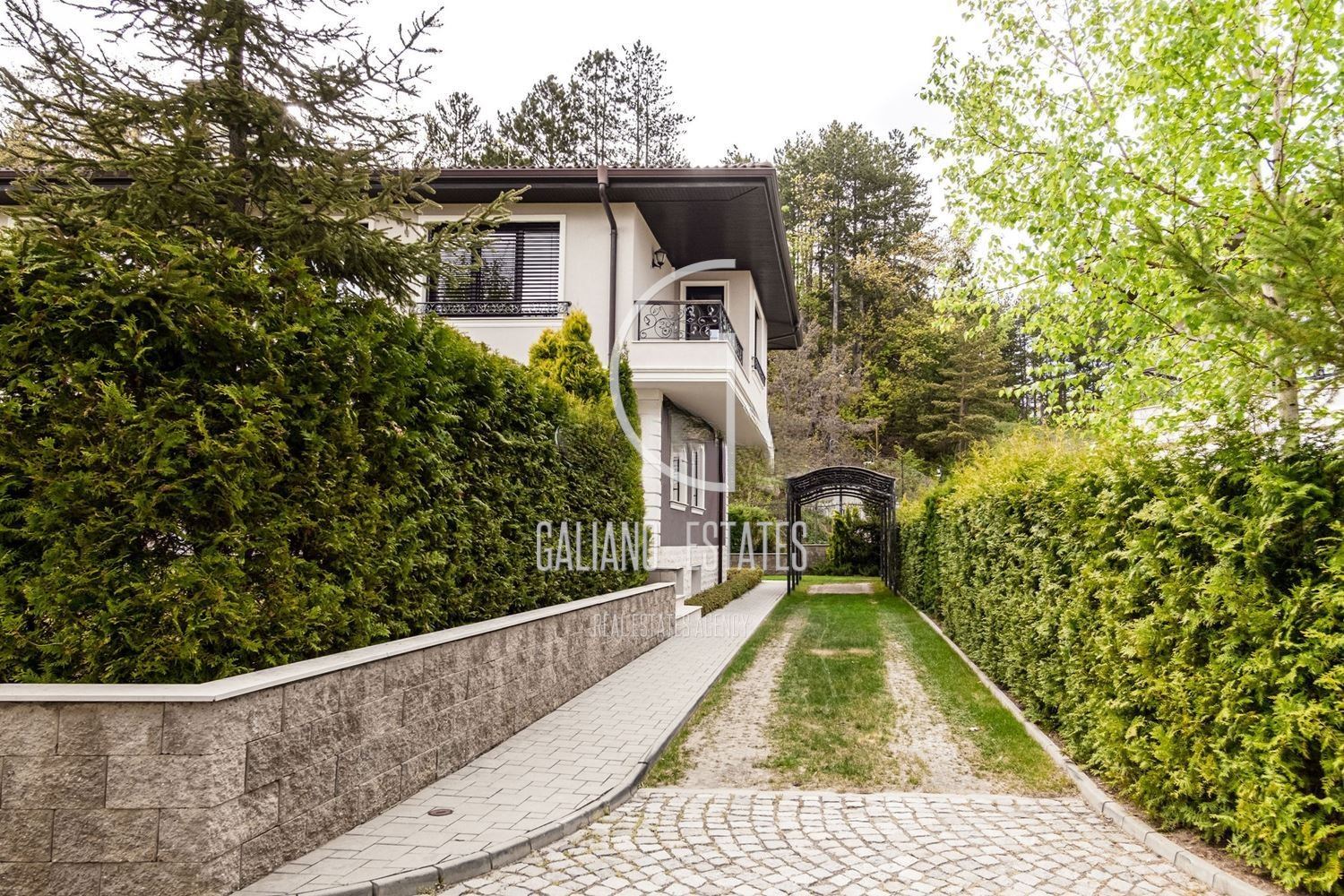 Stylish house in a gated community near the Anglo-American School-0 Стилна къща в затворен комплекс до Англо-Американското училище - 0