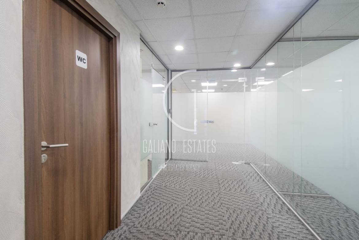 Просторен офис в бизнес сграда до Метростанция Жулио Кюри - 0