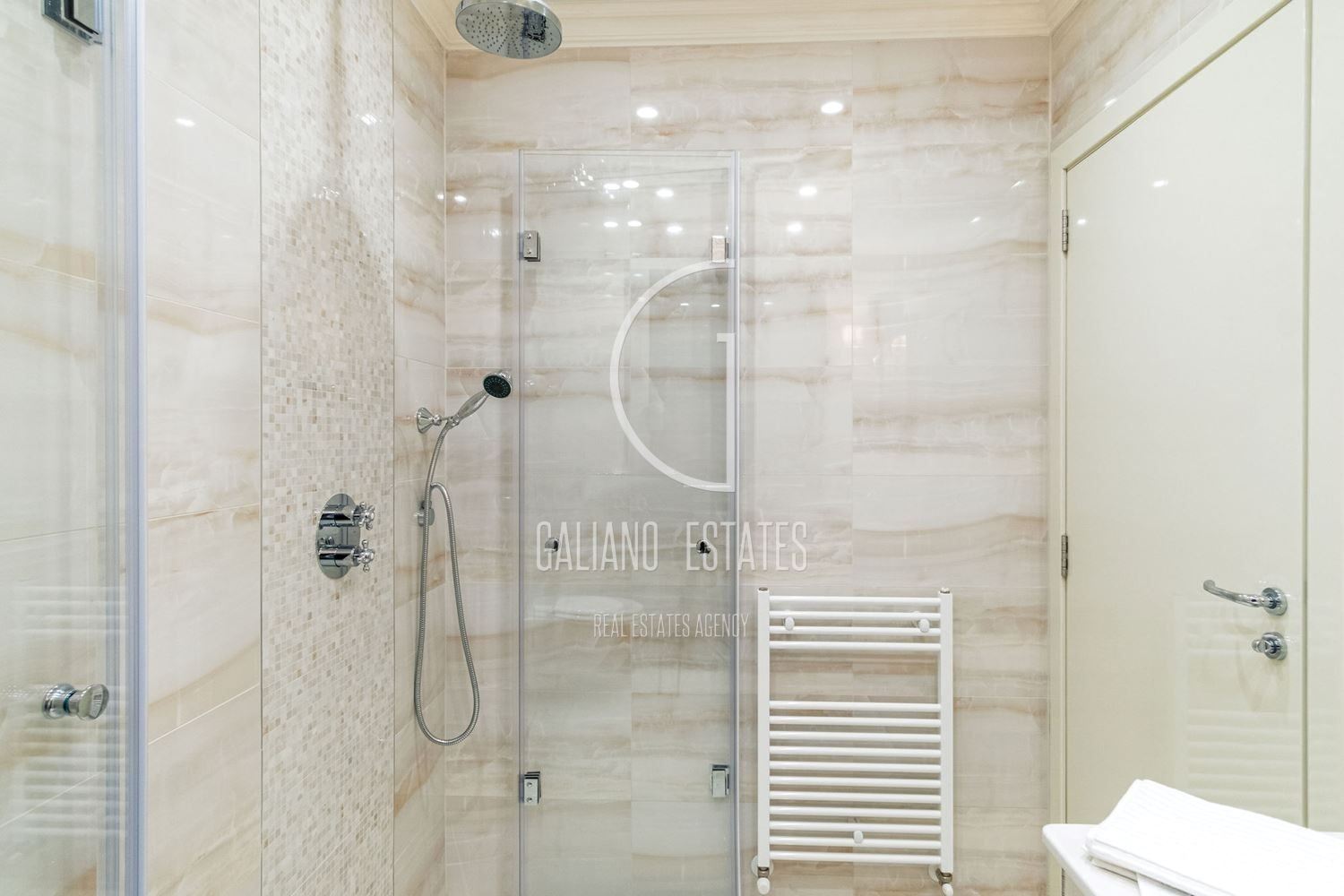 Stylish house in a gated community near the Anglo-American School-0 Стилна къща в затворен комплекс до Англо-Американското училище - 0