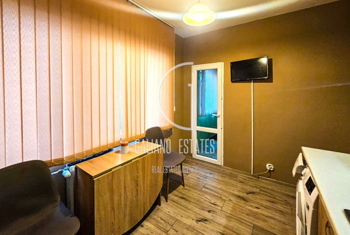 Уютен двустаен апартамент до 42 ОУ в жк. Хаджи Димитър - 0