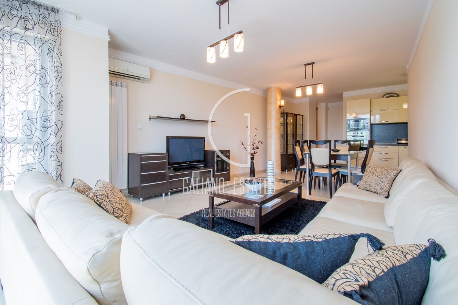 Функционален апартамент до Джеймс Баучер метростанция - 0