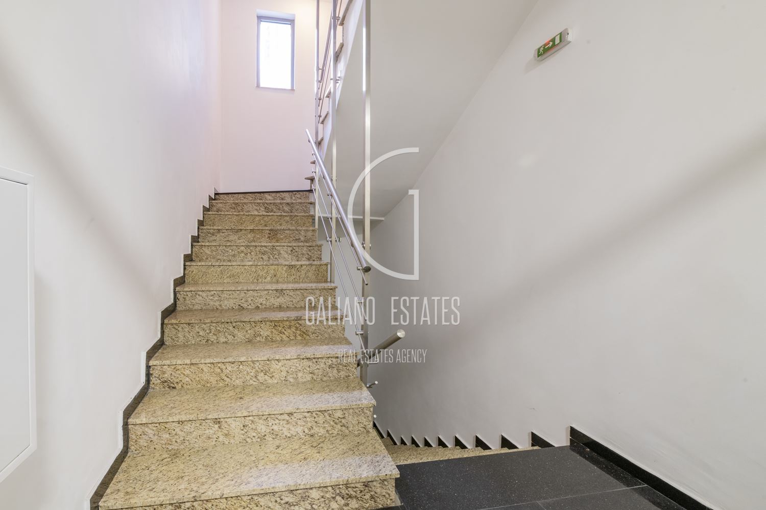 Офис площ в Бизнес сграда - 0