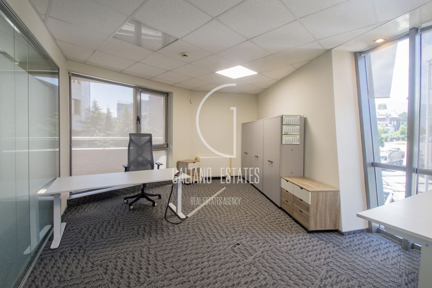 Просторен офис в бизнес сграда до Метростанция Жулио Кюри - 0