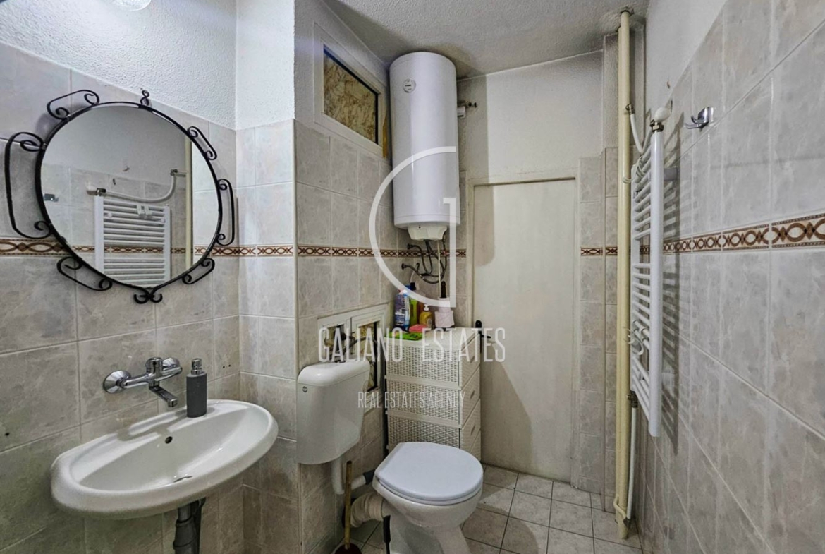 Уютен двустаен апартамент до 42 ОУ в жк. Хаджи Димитър - 0