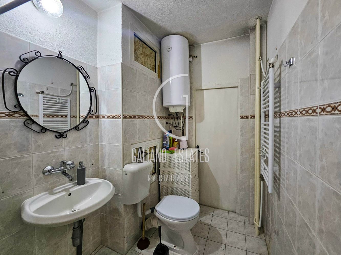 Уютен двустаен апартамент до 42 ОУ в жк. Хаджи Димитър - 0