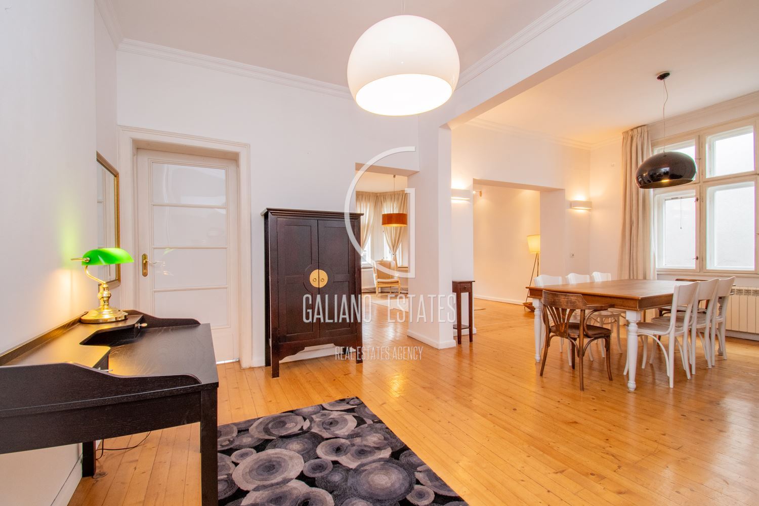 Просторен апартамент на метри от Витошка-0 Просторен апартамент на метри от Витошка - 0