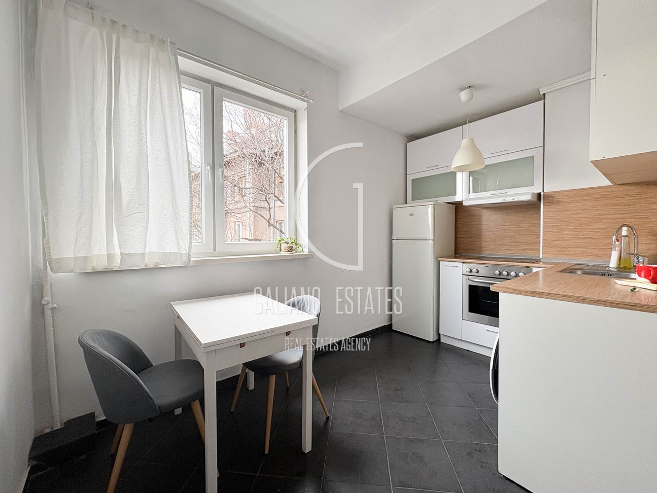 Двустаен апартамент на бул. В. Левски с паркомясто - 0