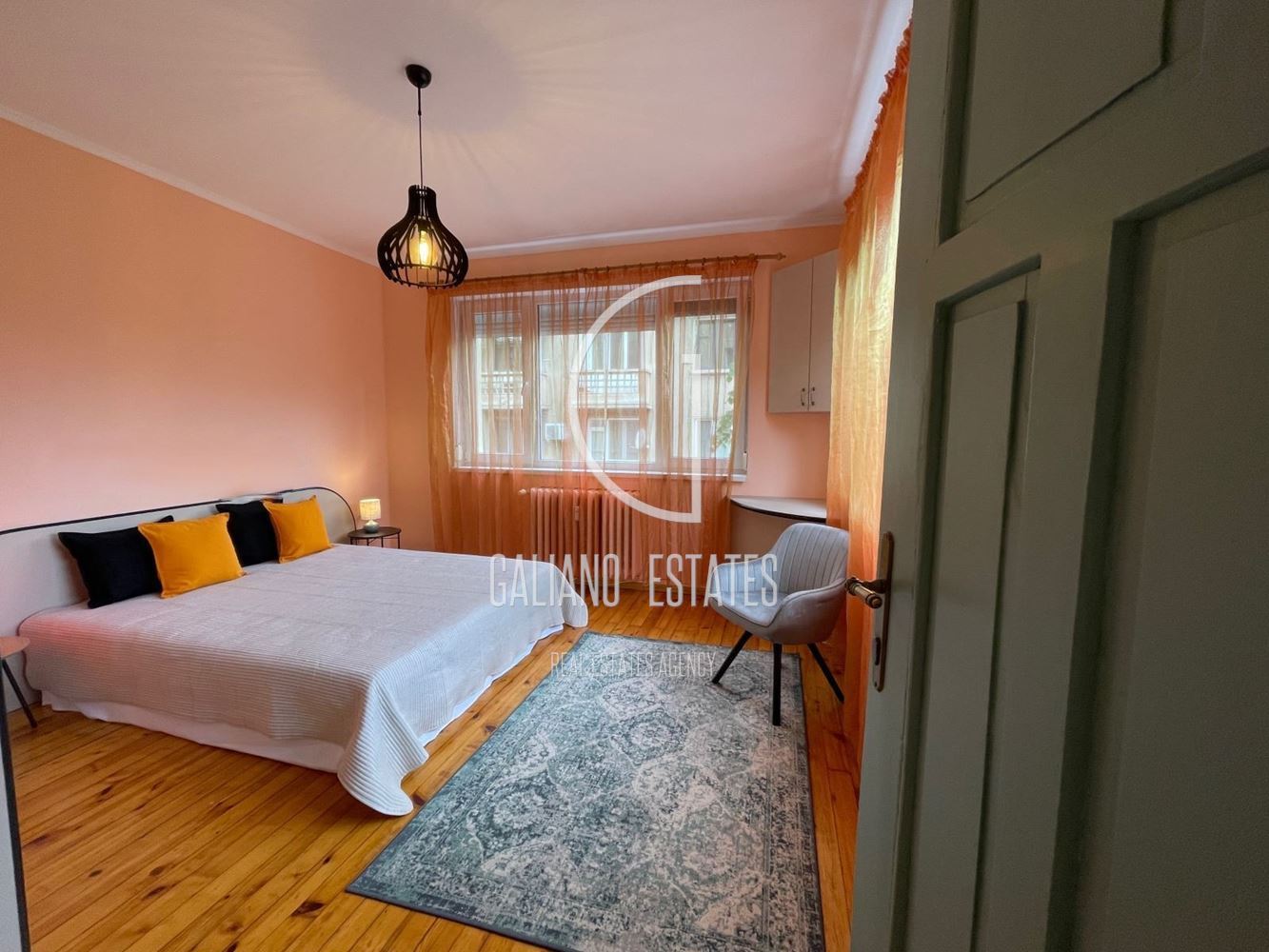 Двустаен апартамент в ТОП център - 0